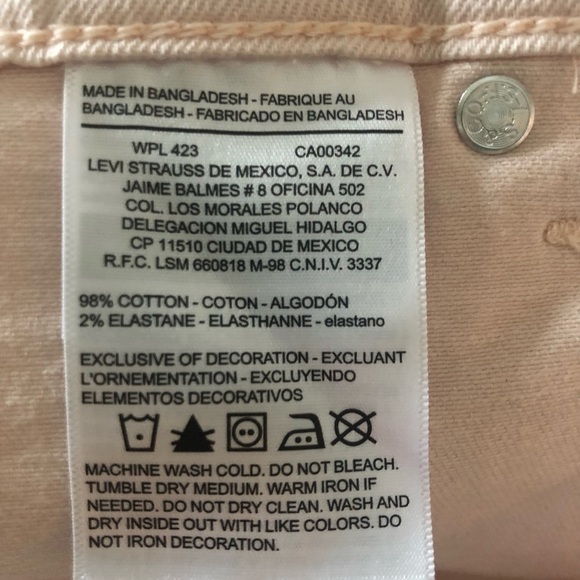 Levi’s Signature Mean Girls High Rise Shorts 14X4”Light Pink Cuffed Raw Hem - Picture 5 of 6